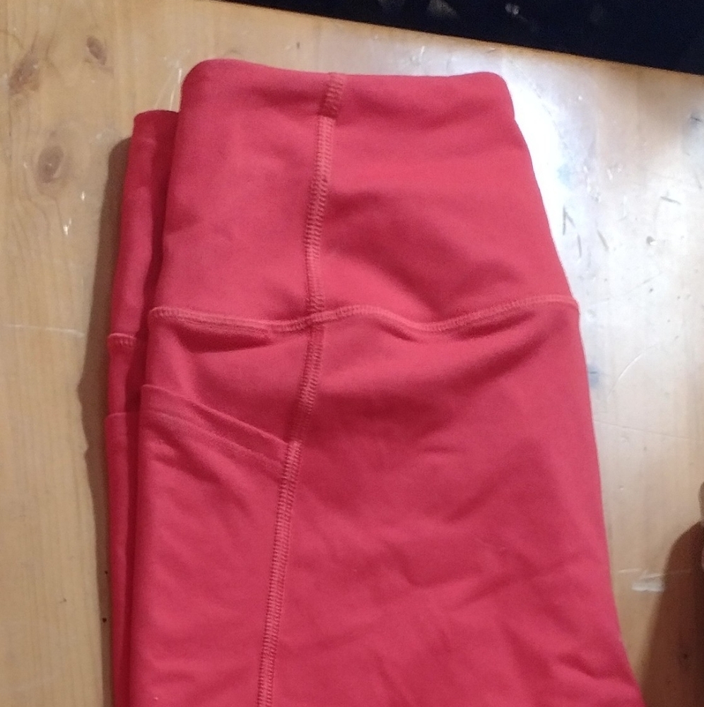 VS knockout leggings